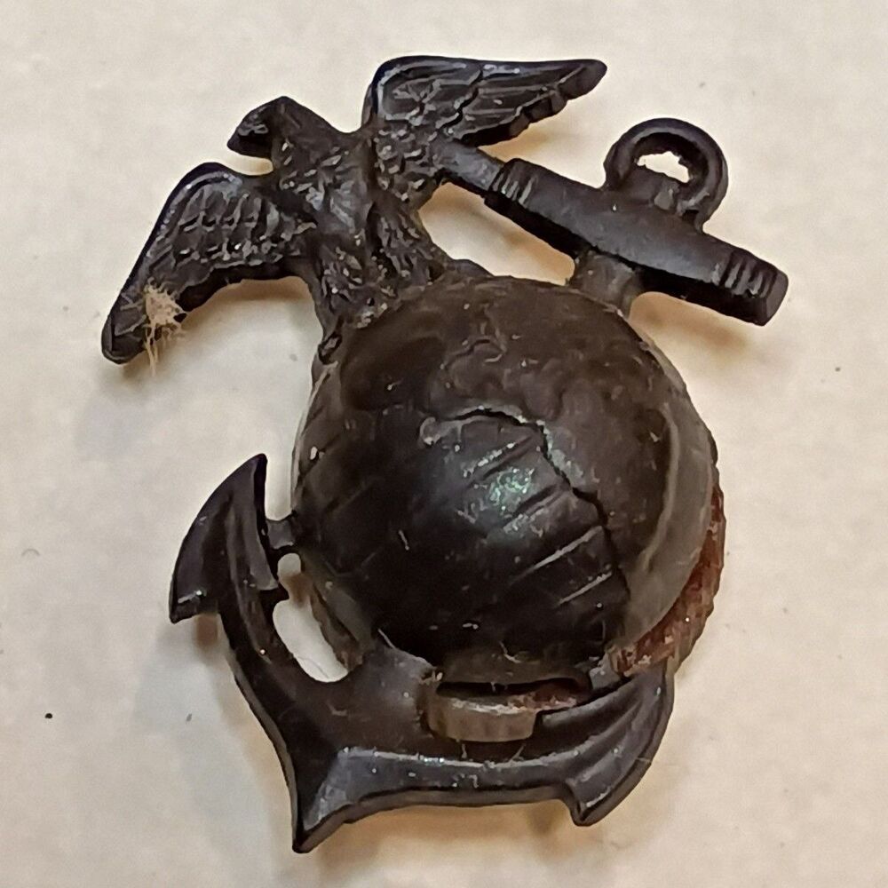 US WW2 USMC Marine Corps Miniature Eagle Globe Anchor Screw Back Badge Pin